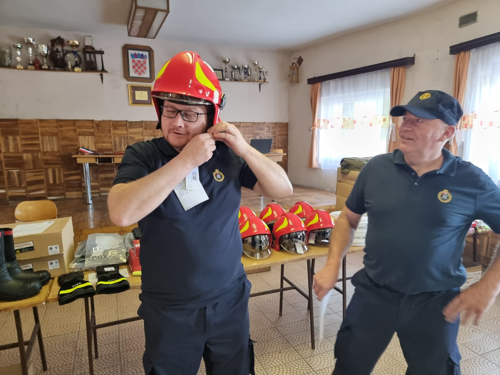 Nova vatrogasna kaciga za DVD Dropkovec